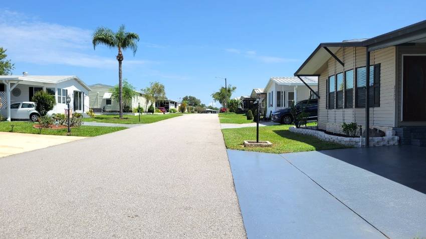 2325 Heron Drive a Lake Wales, FL Mobile or Manufactured Home for Sale